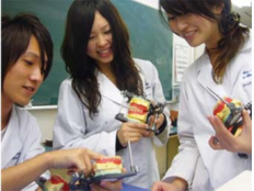 新大阪歯科技工士専門学校イメージ